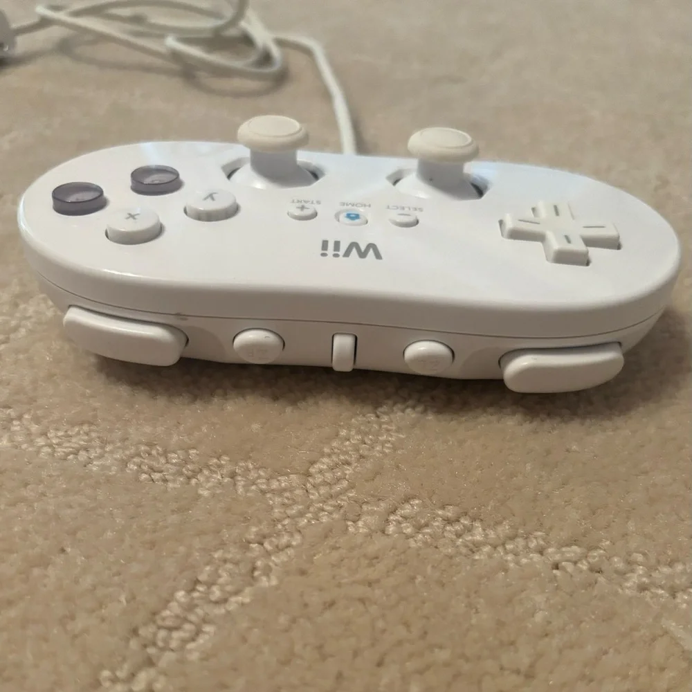 OEM Nintendo Wii Classic Controller White RVL-005 READ